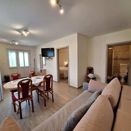 Apartma In Sobe Pilih Vipava Extérieur photo