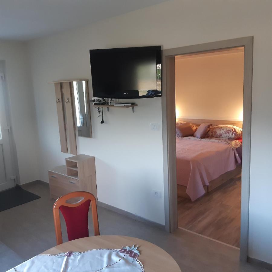 Apartma In Sobe Pilih Vipava Extérieur photo