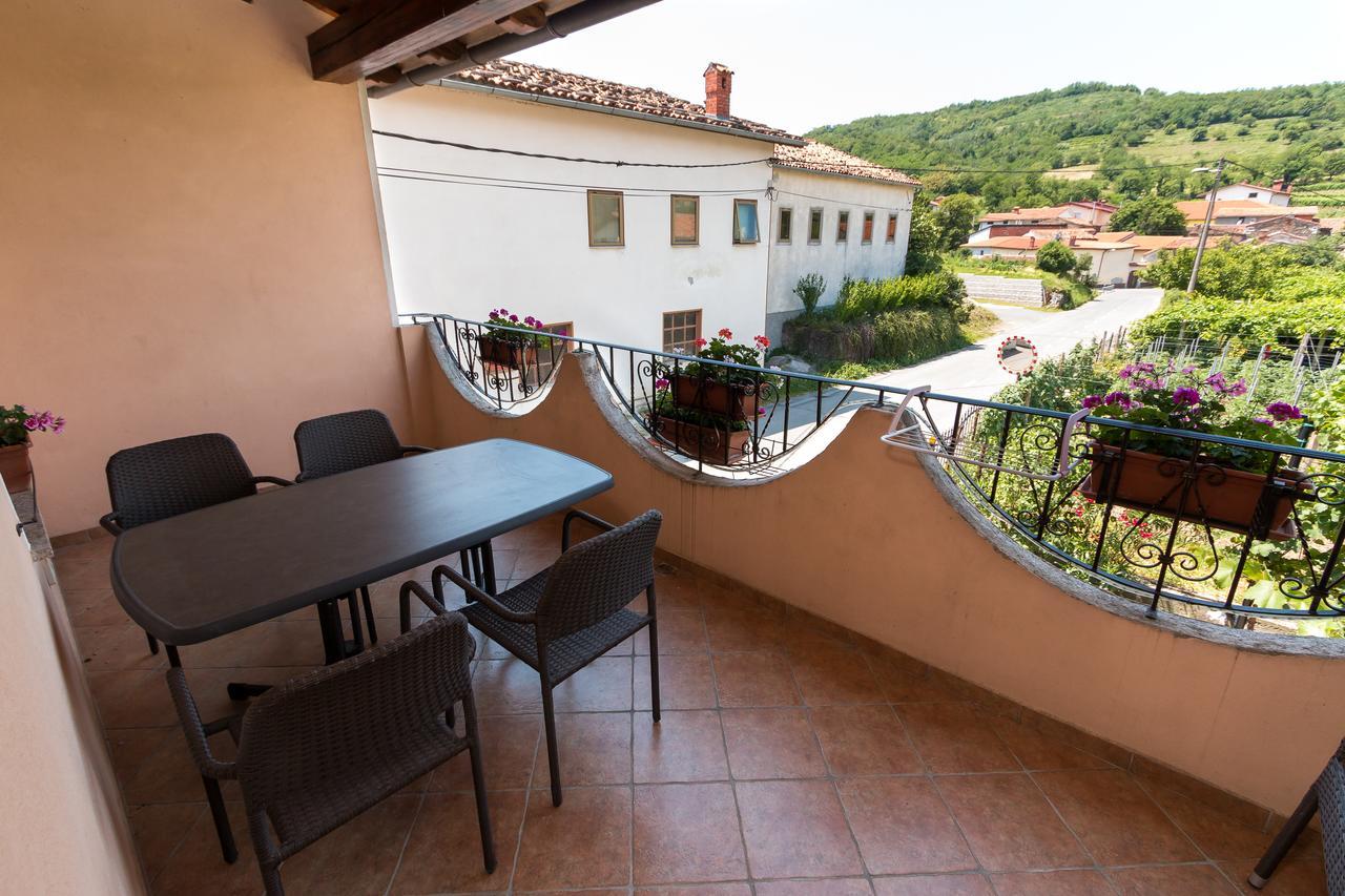 Apartma In Sobe Pilih Vipava Extérieur photo