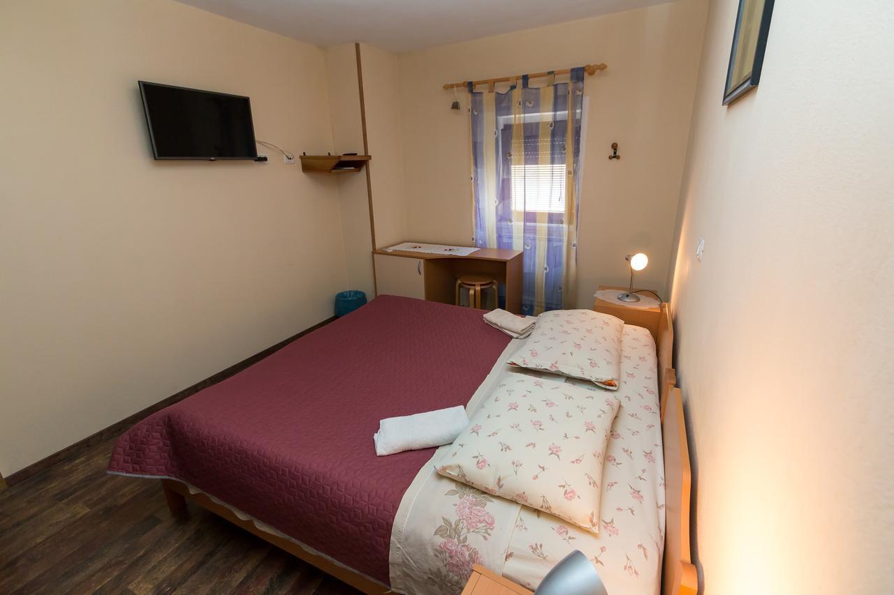 Apartma In Sobe Pilih Vipava Extérieur photo