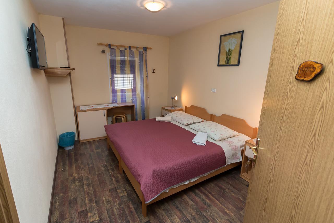 Apartma In Sobe Pilih Vipava Extérieur photo
